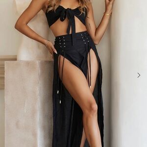 Elegant Black High-Slit Skirt